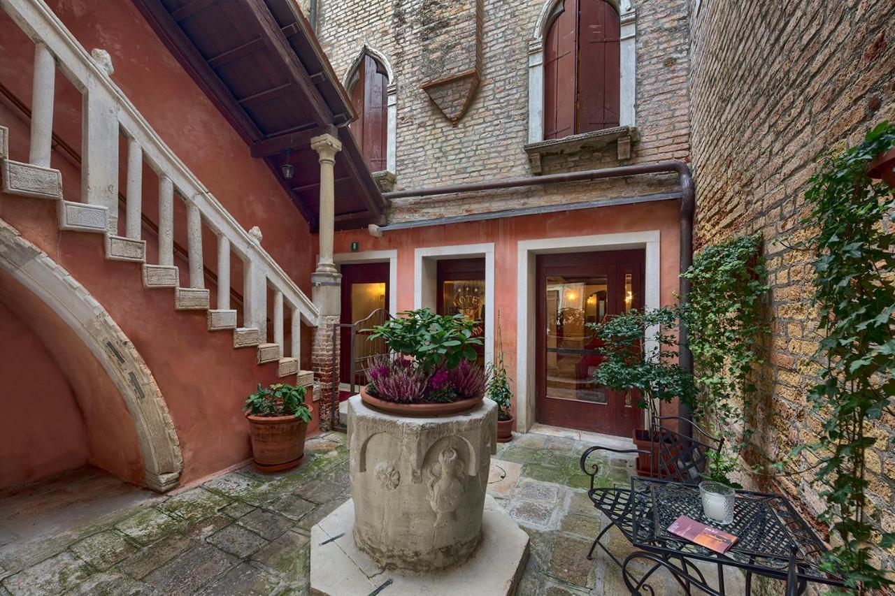 Hotel Pausania Venecia Exterior foto